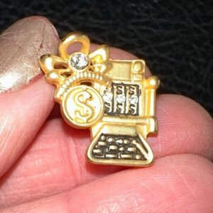 GRANDMAS JEWELRY. PIN. MUST BE BUNDLED